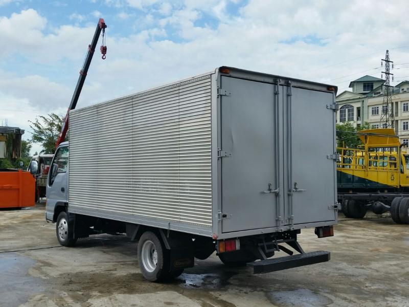 DB : Isuzu NPR72L Box Van